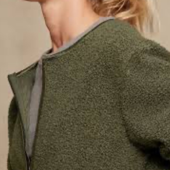 Beautiful Banana Republic Cassia Sherpa Bomber, Small, NWT - Picture 3 of 10